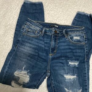 5 Pocket Ripped Jeans with Fringe Bottoms 💙